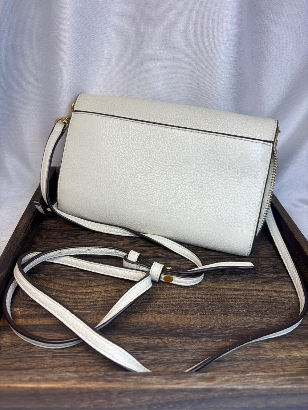 Tory Burch Cream Pebbled Leather Crossbody with Logo - Picture 2 of 7